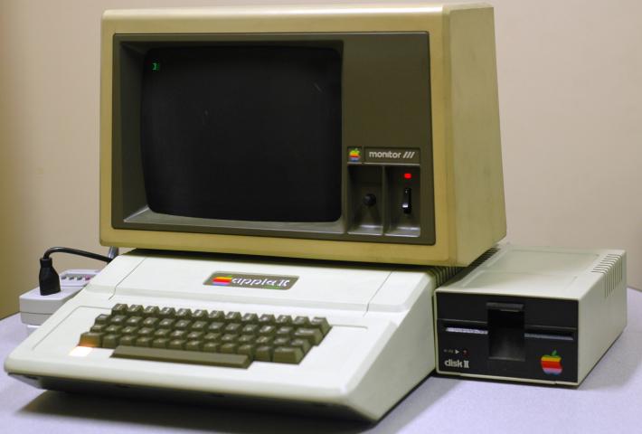 apple-II.jpg